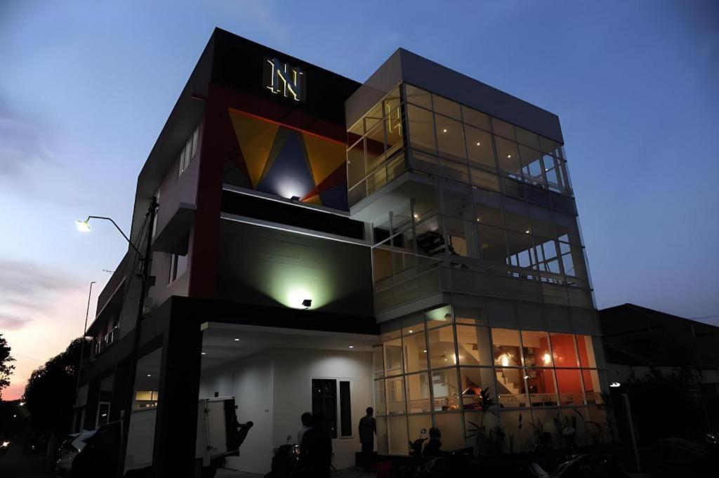 Guest House Nozz Semarang Exterior foto